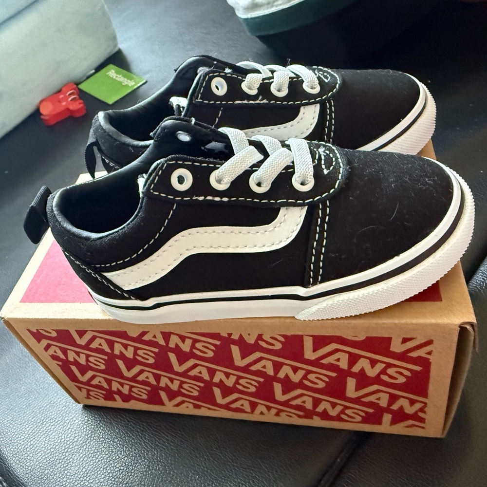 NIB/NWT - Toddler black and white vans